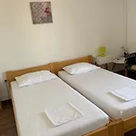 Apartman Vera 1 *