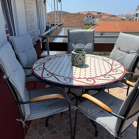 Apartman Vera 1 *