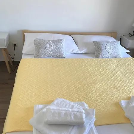 Apartman Vera 1 Rogoznica