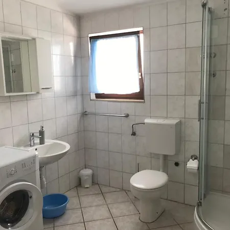Vera 1 Rogoznica