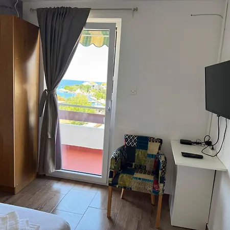 Vera 1 Apartman Rogoznica