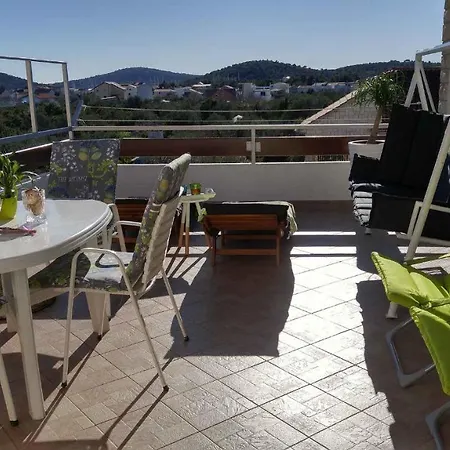 Apartment Vera 1 *