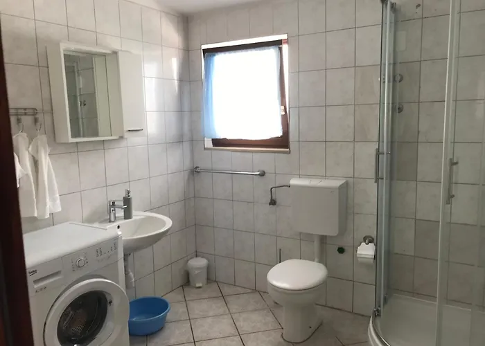 Vera 1 Rogoznica (Sibenik-Knin)