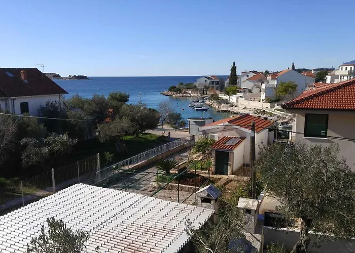 Vera 1 Rogoznica (Sibenik-Knin)